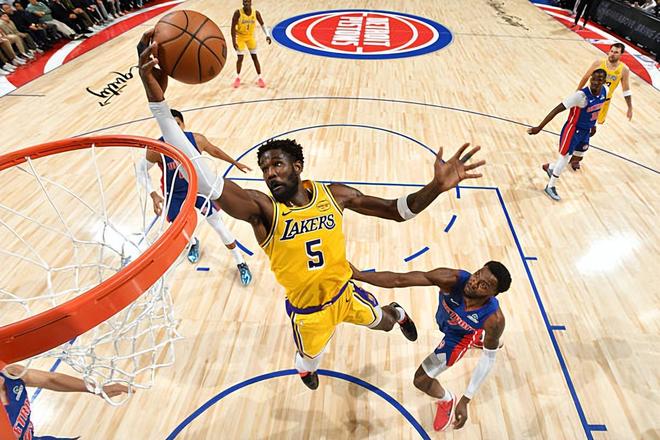 活塞力克湖人终结湖人九连胜 艾顿两双难救主