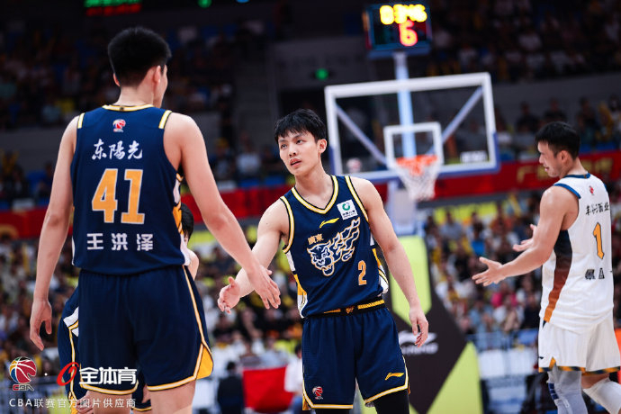 CBA常规赛第26-30轮：激烈对决与悬念迭起