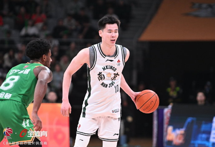 CBA常规赛第26-30轮：激烈对决与悬念迭起