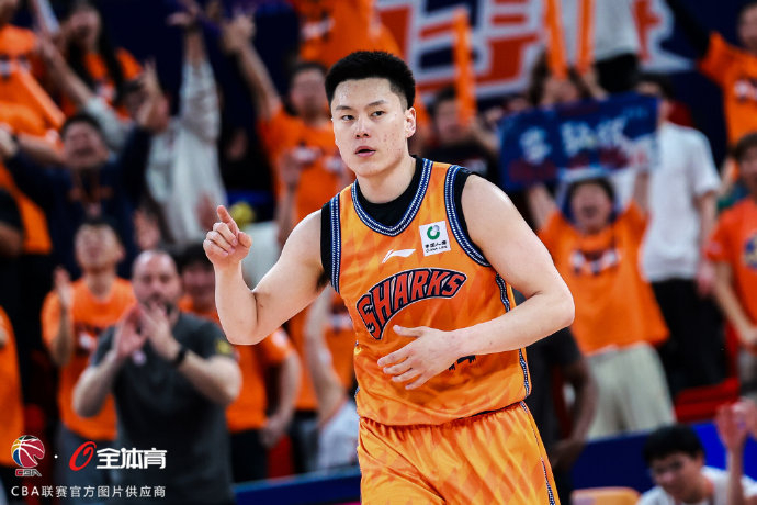 CBA常规赛第26-30轮：激烈对决与悬念迭起